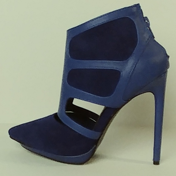 Blue Pointed Toe Heel Size 6 - Picture 2 of 6